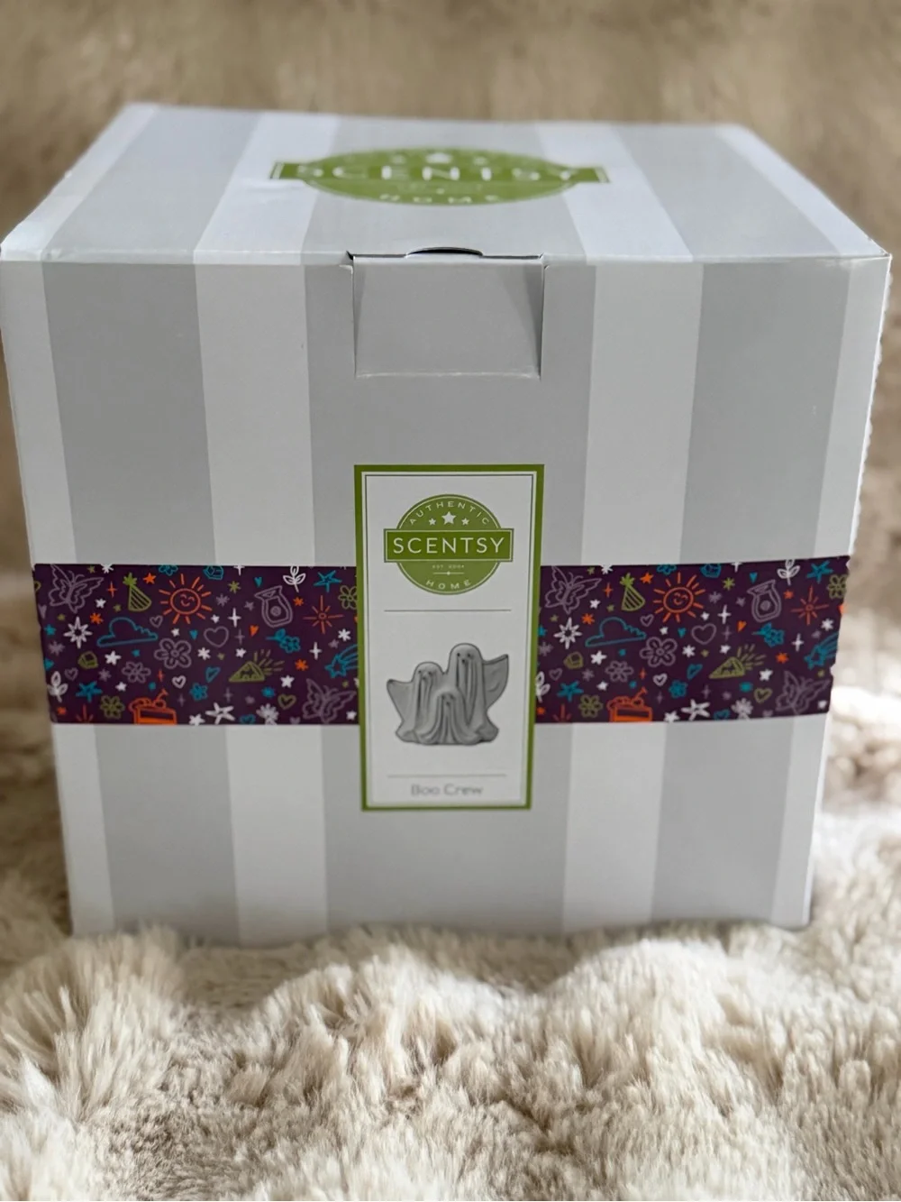 Scentsy Boo Crew 3 ghost element warmer